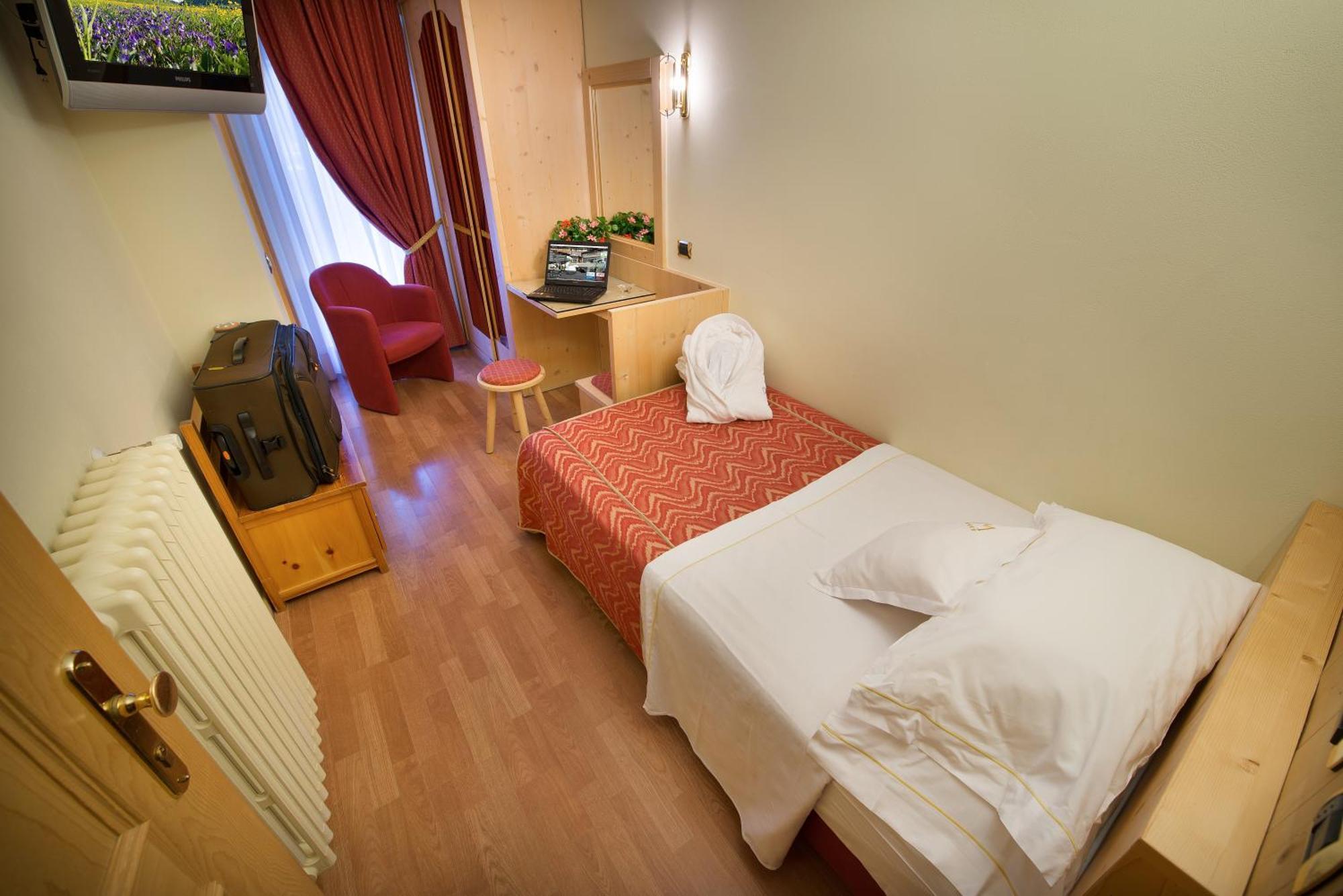 Hotel Baita Montana Livigno Ruang foto