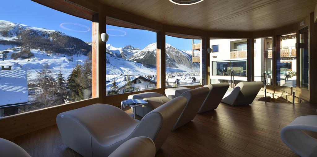 Hotel Baita Montana Livigno Bagian luar foto