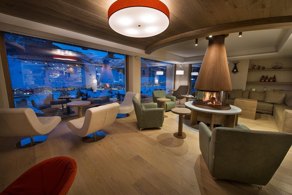Hotel Baita Montana Livigno Bagian luar foto