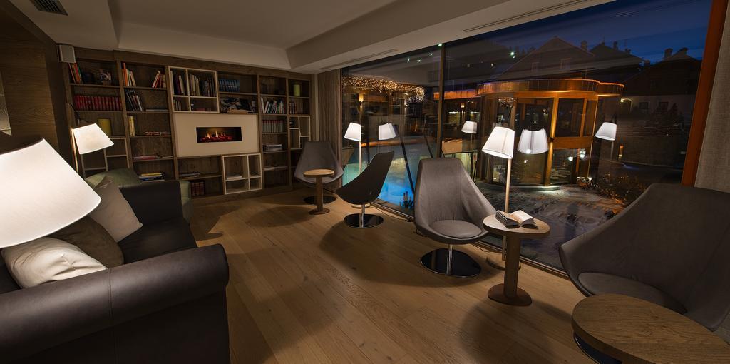 Hotel Baita Montana Livigno Bagian luar foto